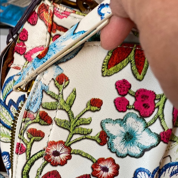 American Floral Women's Bag With guitar strap NWT - Picture 14 of 15